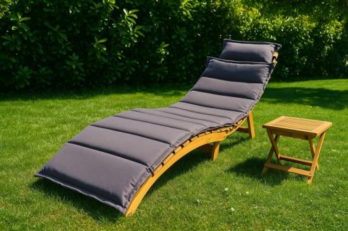 Transat, pliable en acacia avec coussin 2 coloris, avec table