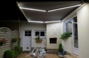 STORE BANNE 6 x 3.5 m, manuel, éclairage LED, toile anthracite