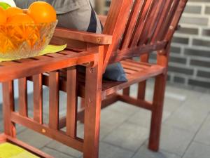 BANC , fauteuils de jardin doubles avec tablette, acacia massif