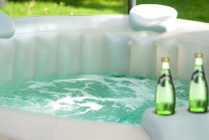 Lot de 2 repose tête et 1 porte gobelets, pour jacuzzi